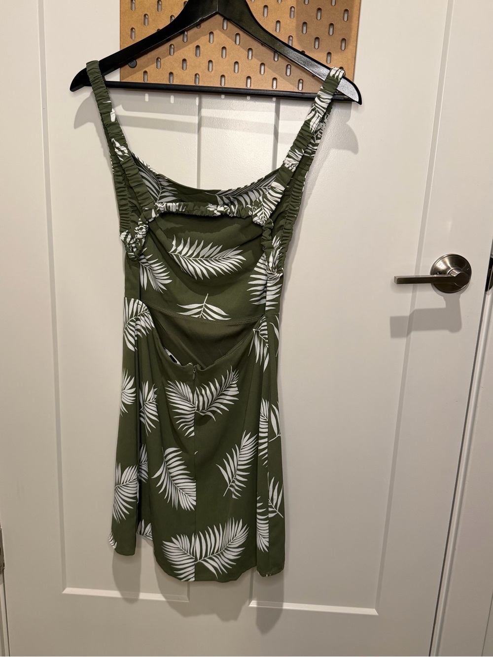 NWT Olive Green Palm-Print Mini Slip Dress - Picture 4 of 4